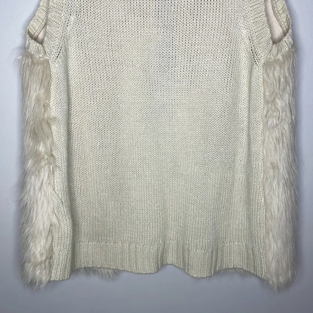Eyeshadow Size M Ivory Faux Fur Crochet Knit Sleeveless Open Front Cozy Vest - Picture 8 of 8